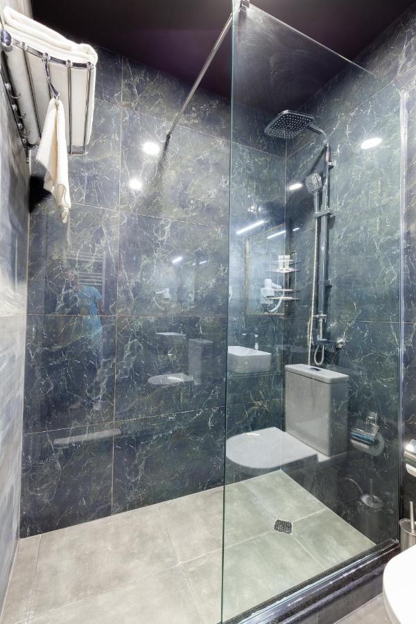 Irina'S Apartments คูทายสิ ภายนอก รูปภาพ