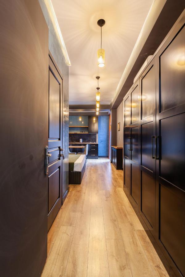 Irina'S Apartments คูทายสิ ภายนอก รูปภาพ