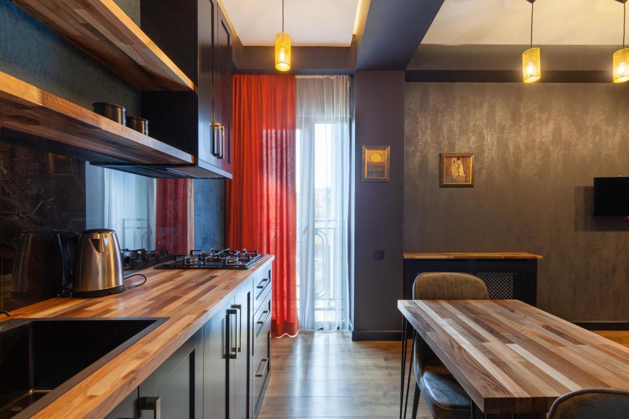 Irina'S Apartments คูทายสิ ภายนอก รูปภาพ